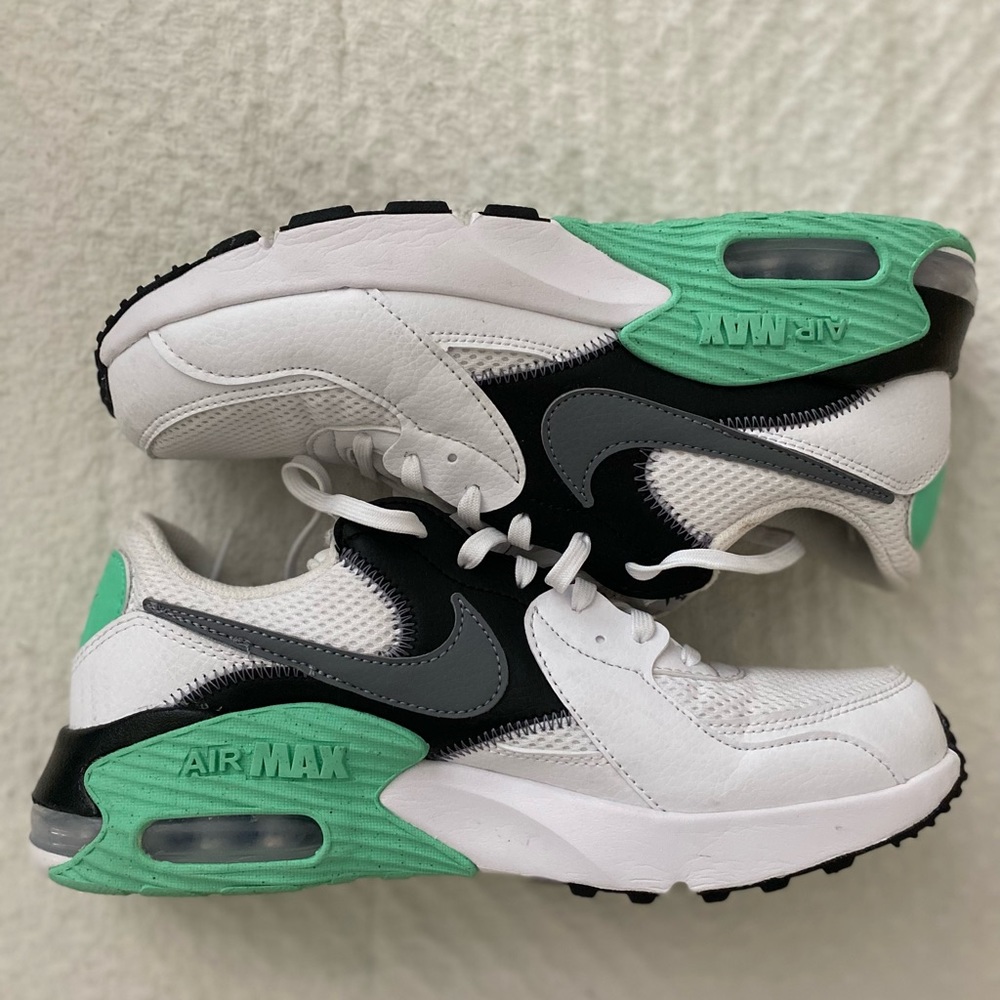 Women’s nike air max